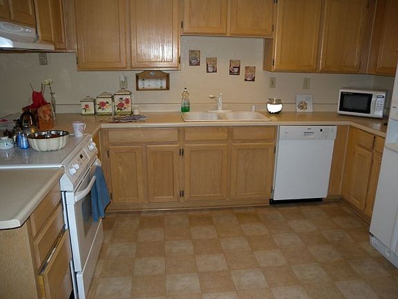 3rd image of 3019 Gerald Ave