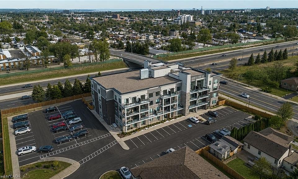 1st image of 120 Springvalley Cres #104