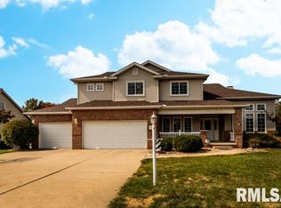 5315 N Rothmere Dr, Peoria, IL 61615