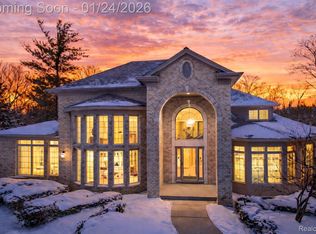 6608 Enclave Dr, Clarkston, MI 48348