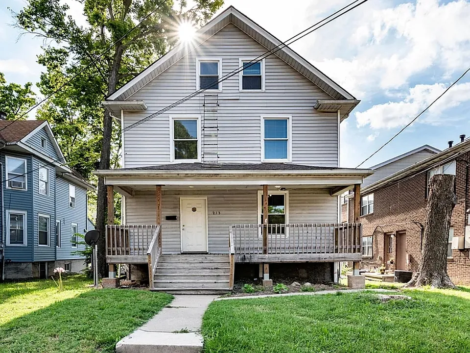 213 Waugh St