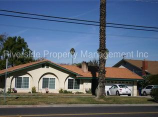5821 Grand Ave, Riverside, CA 92504