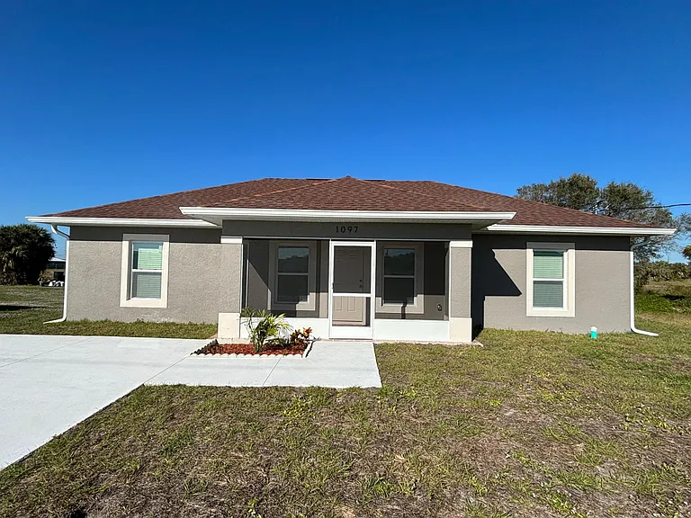 1097 Jupiter Loop — Photo 1