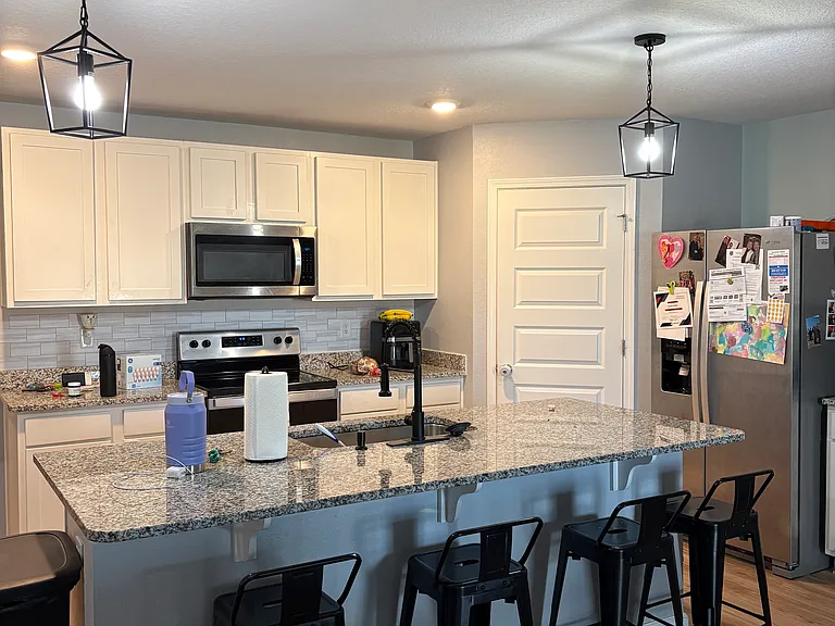 721 Quintana St — Photo 4