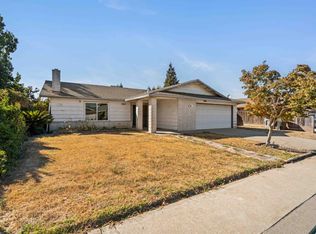 1831 Burgundy Dr, Escalon, CA 95320