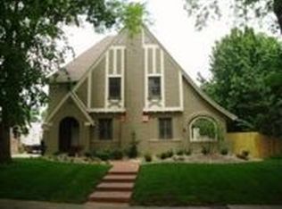 604 Romany Rd, Kansas City, MO 64113