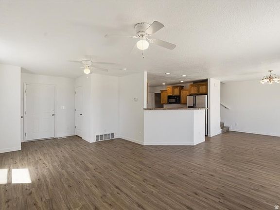 5th image of 1771 E Church Way
