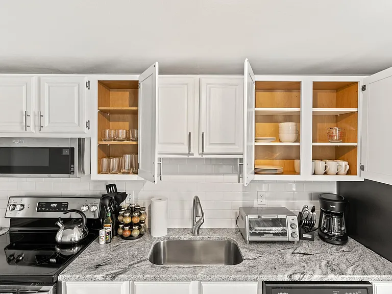 911 Ocean Blvd #10 — Photo 27