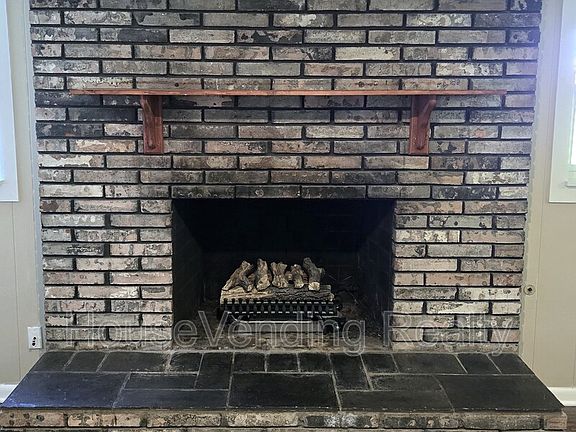 3rd image of 6204 Trailhead Cir