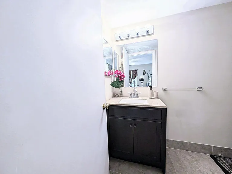 7515 S Oriole Blvd — Photo 18