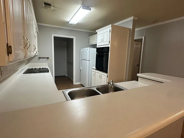 3005 SW 28th Ave #C — Photo 3