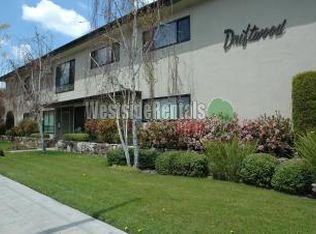 2601 W Victory Blvd APT D, Burbank, CA 91505