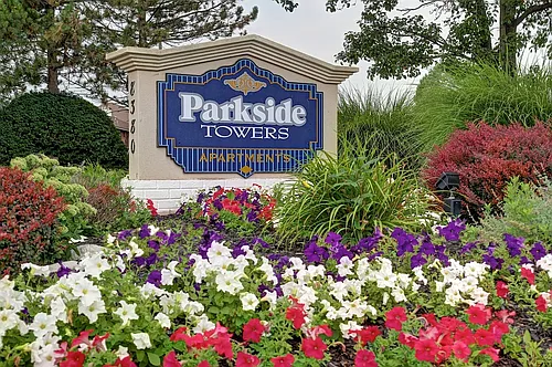 Parkside Towers Photo 1