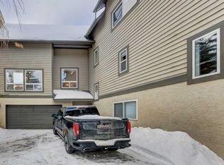 510 E Wolf St #A, Banff, AB T1L1H1
