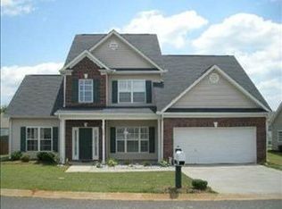 651 Flintrock Dr, Boiling Springs, SC 29316