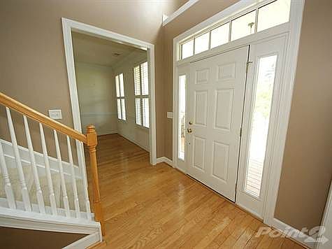 5001 Foyer