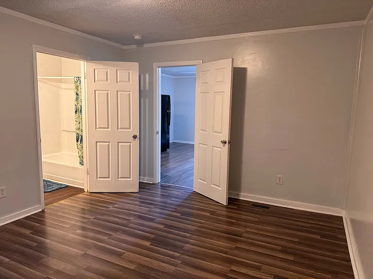 1240 Old Liberty Rd — Photo 9