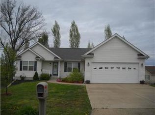 88 Fox Dr, Farmington, MO 63640