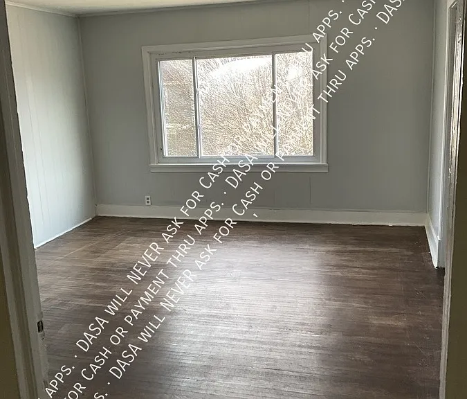 30 Hobart St #2 — Photo 2