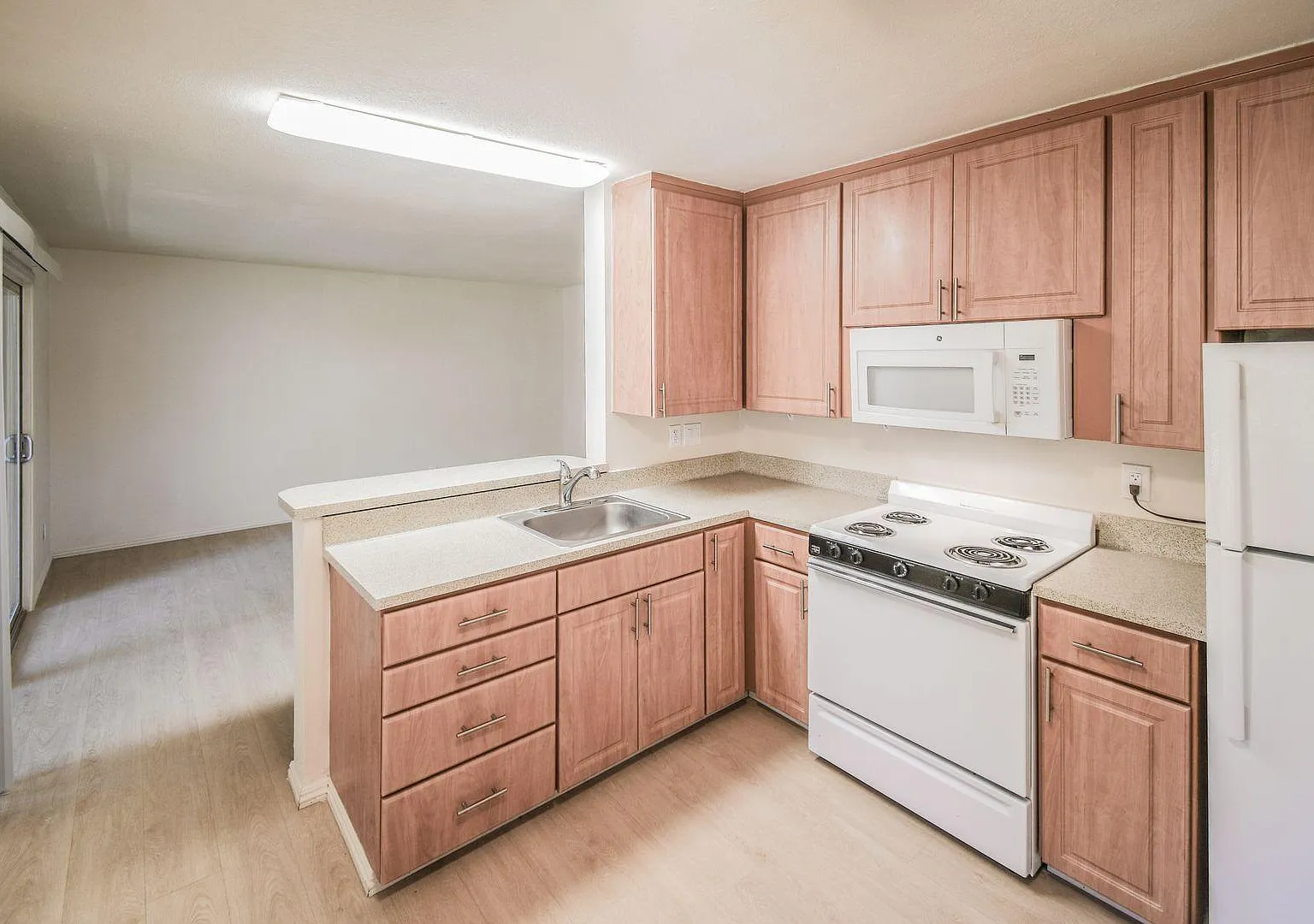 Plum Street Garden Apartments 501 Plum St Capitola, CA 95010 — Photo 1