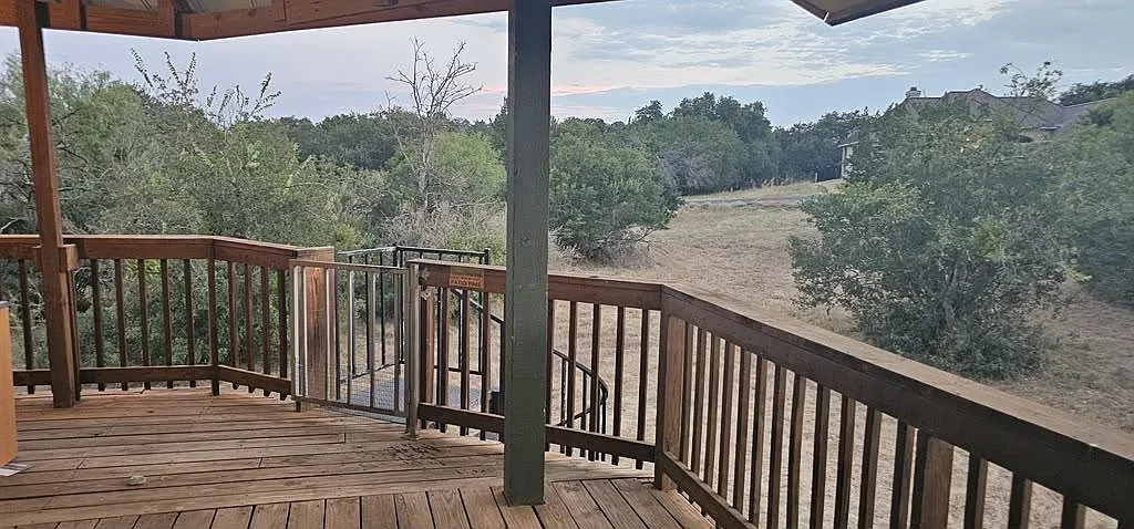 3 bed, 3.0 bath, 1813 sqft, $1,700 — Photo 2