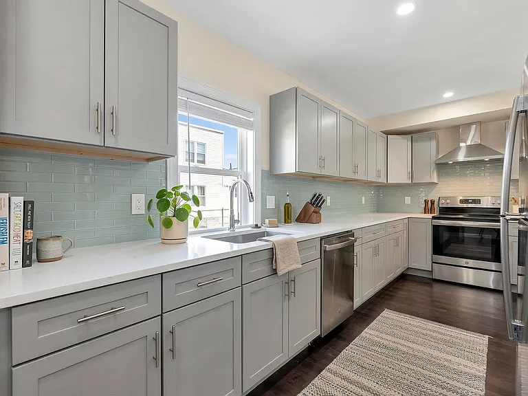 43 Wright Ave #4 — Photo 5