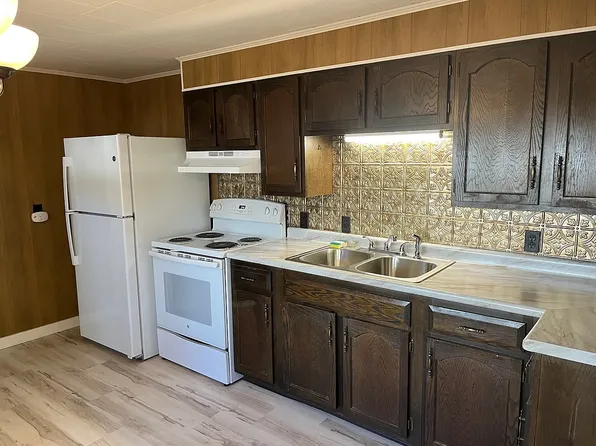 19 Union St APT 2, Milford, NH 03055