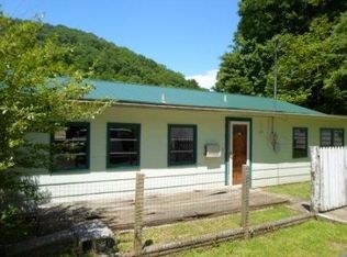 70 J West Rd, Kimper, KY 41539