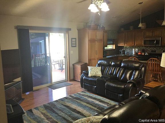 4th image of 15671 Sunset St
