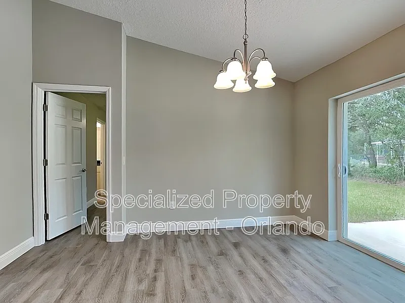 4 bed, 2.0 bath, 1636 sqft, $1,799 — Photo 4