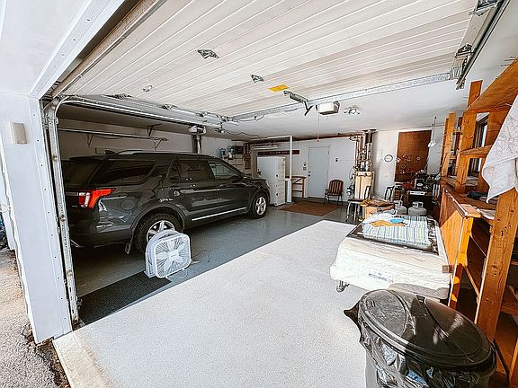 3rd image of 4728 Harvard Cir