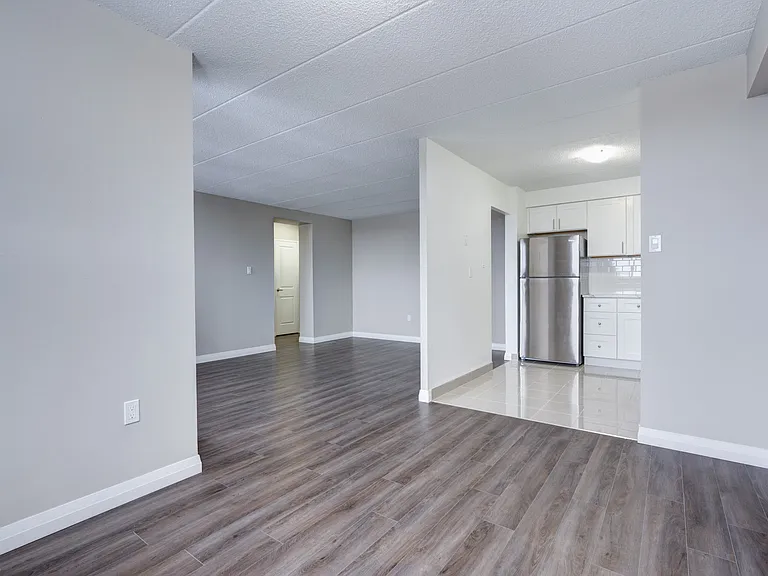 57 N Park St — Photo 10