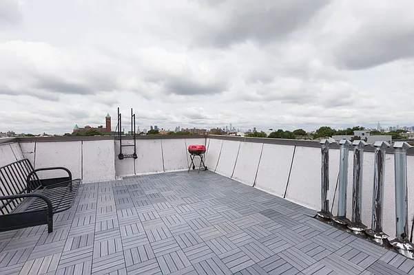 Rented by MNS | media 51