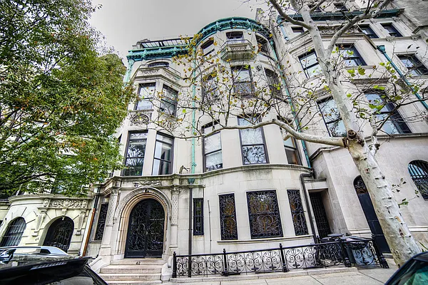 Rented by America Mecca Realty LLC | media 40