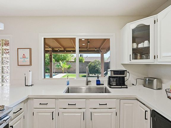 5th image of 2407 E HERMOSA Drive