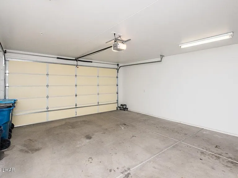 2960 Osborn Dr #102 — Photo 25
