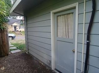 815 SW Hume St #BASEMENT, Portland, OR 97219