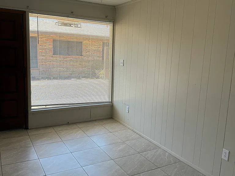 3509 S Avenue A #12 — Photo 5