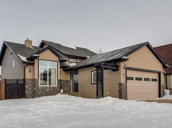114 S Jenner Cres, Red Deer, AB T4P 0E4