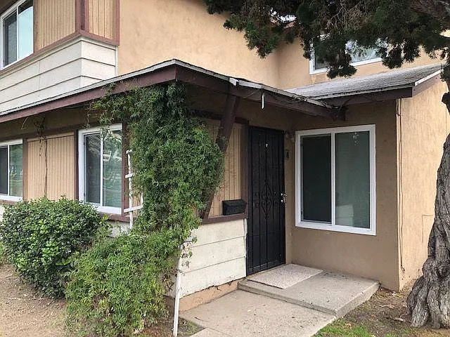 12826 Bloomfield Ave — Photo 1