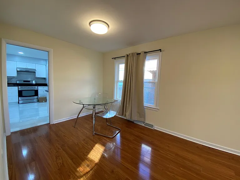 6078 N Troy St — Photo 7