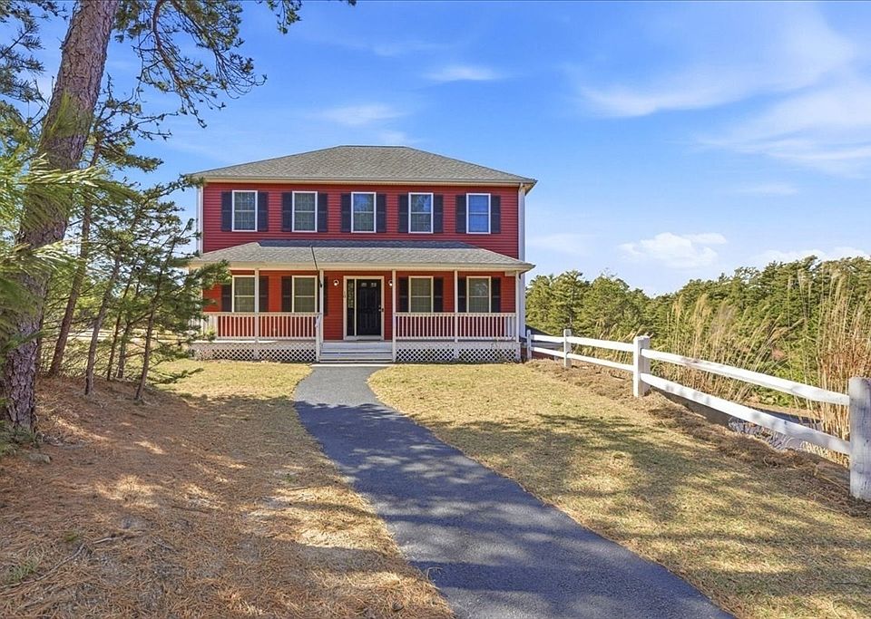 1st image of 10 Jonathan Ln