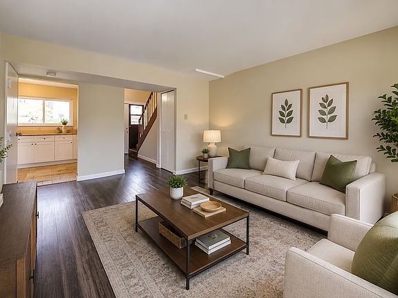 4th image of 272 Coal St #G3