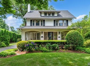 70 Rodney St, Glen Rock, NJ 07452