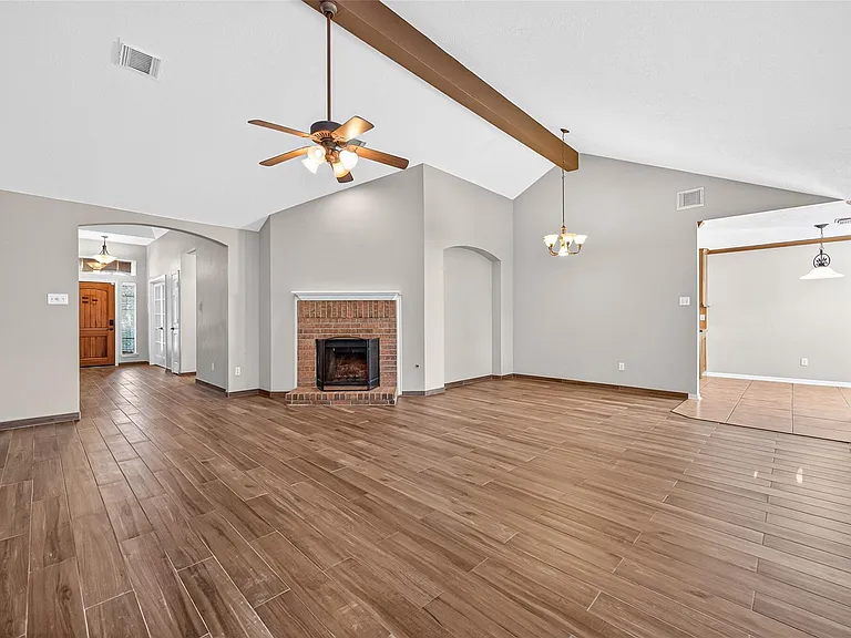 3719 Apple Hollow Ln — Photo 6