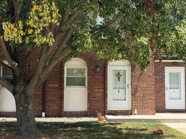 1900 S 2nd Ave APT 5, Morton, IL 61550