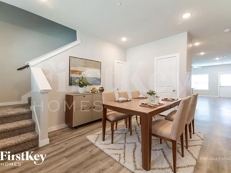 310 Niki Dr — Photo 8