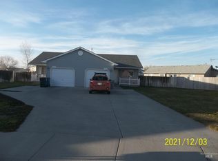 1226/1228 NW Nina Ct, Mountain Home, ID 83647