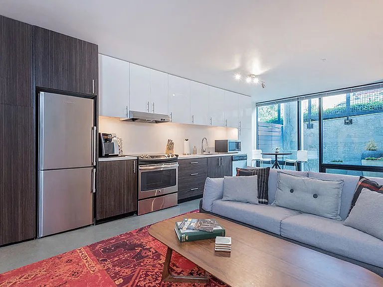 Rooster Apartments — Photo 35