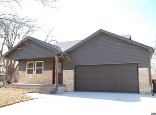 4007 N 11th St, Lincoln, NE 68521